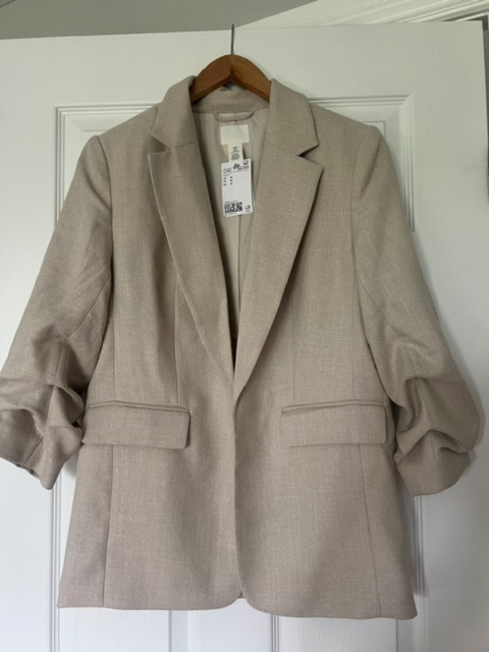 H&M Cream Ruched Sleeve Blazer
